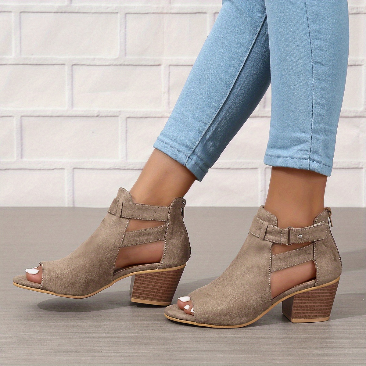 womens chunky heeled sandals peep toe solid color cut out back zipper low heels retro stacked heeled sandals details 10