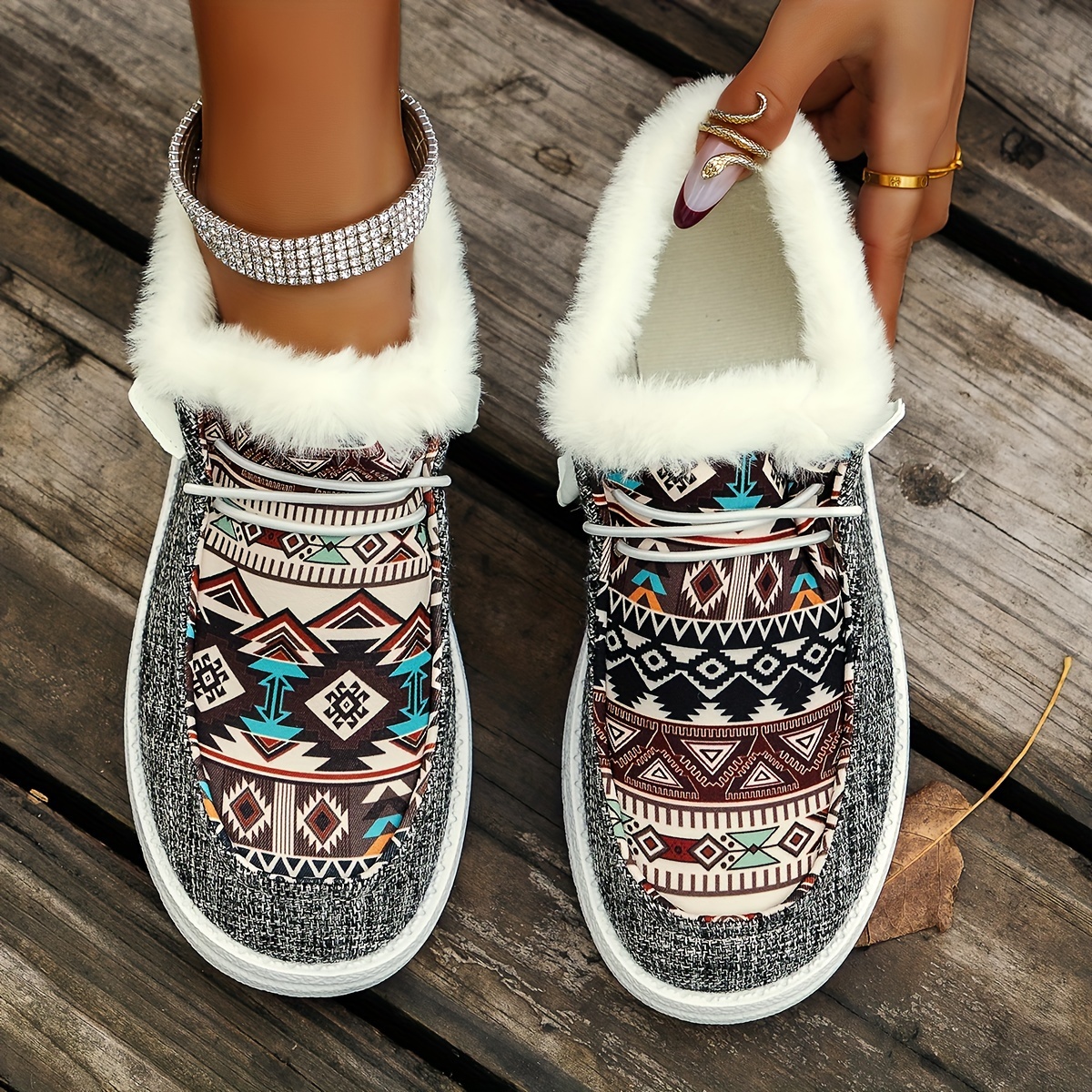 womens tribal pattern canvas shoes winter plush lined low top sneakers thermal outdoor walking flat shoes details 2