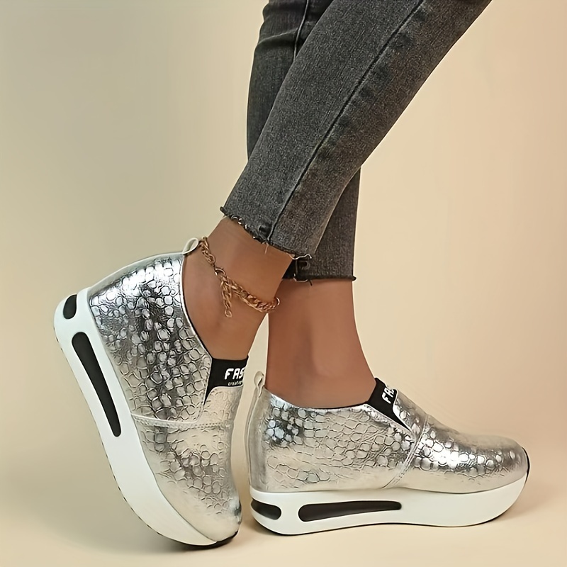 womens crocodile pattern platform sneakers fashion slip on outdoor shoes comfortable low top shoes details 3